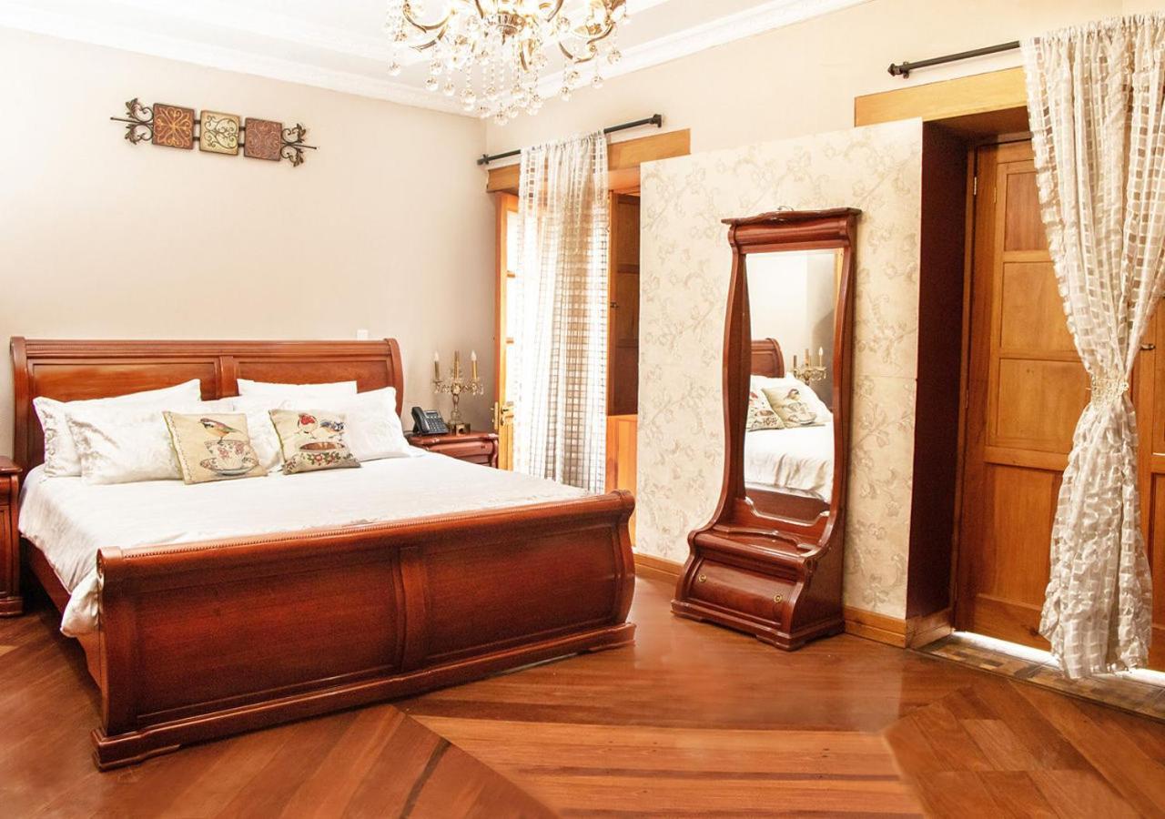 Hotel Boutique Casa Ruth En Cuenca Kültér fotó