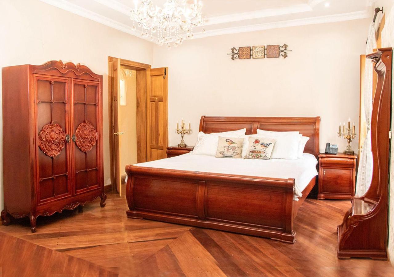 Hotel Boutique Casa Ruth En Cuenca Kültér fotó